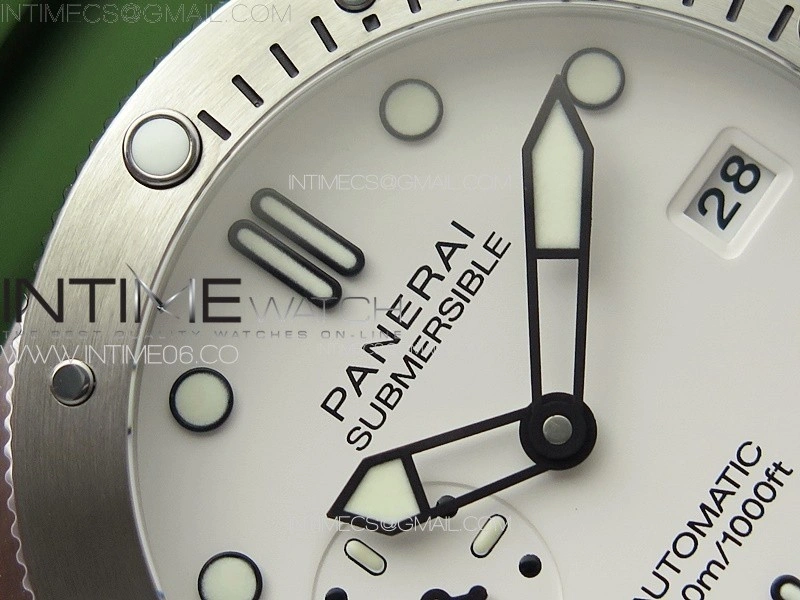 PAM1226 Submersible TTF Best Edition White Dial On Green Rubber Strap P.900 Clone